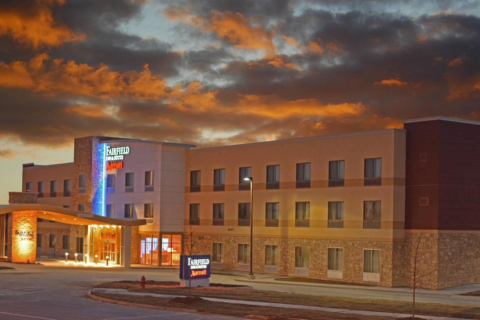Fairfield Inn & Suites By Marriott Lincoln Southeast Eksteriør billede