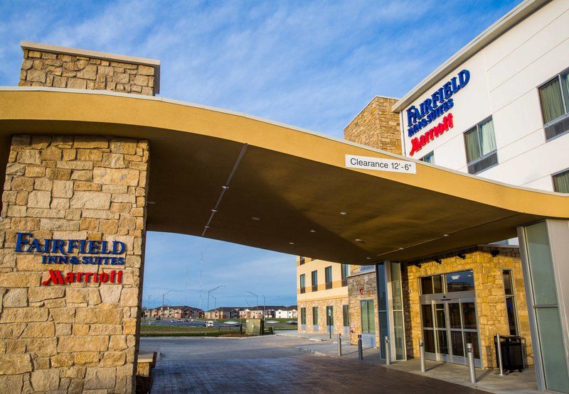 Fairfield Inn & Suites By Marriott Lincoln Southeast Eksteriør billede