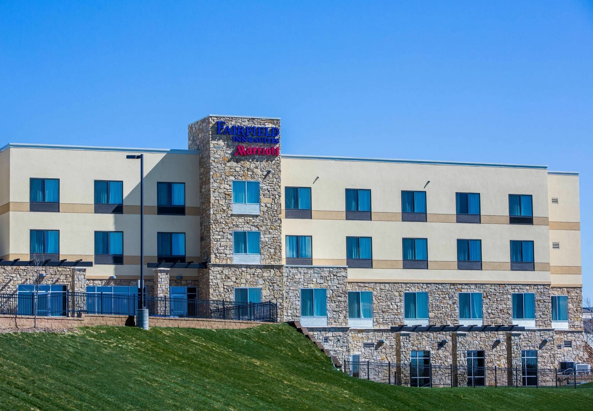 Fairfield Inn & Suites By Marriott Lincoln Southeast Eksteriør billede